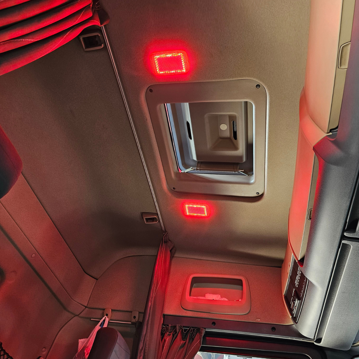 Scania R,P,G-Series Dual Colour Interior LED Lights (2004-2016)