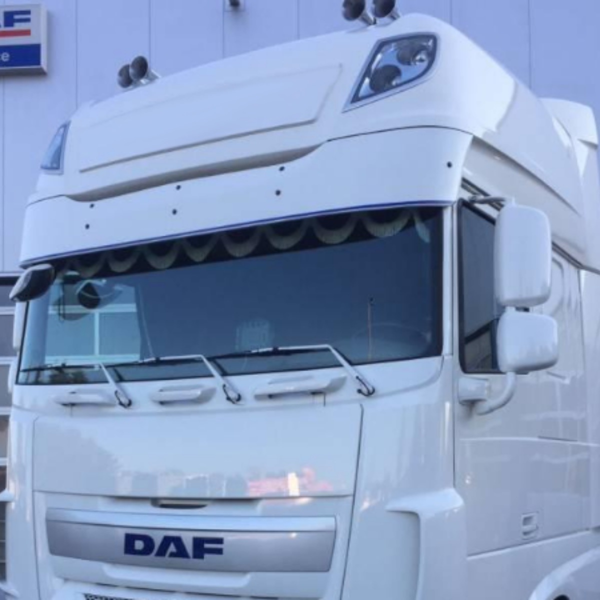 DAF 106 Sunvisor