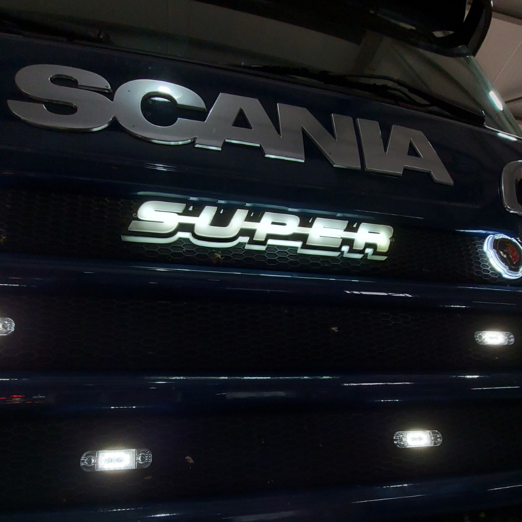 ‘SUPER’ 3D Illuminated Grill Badge