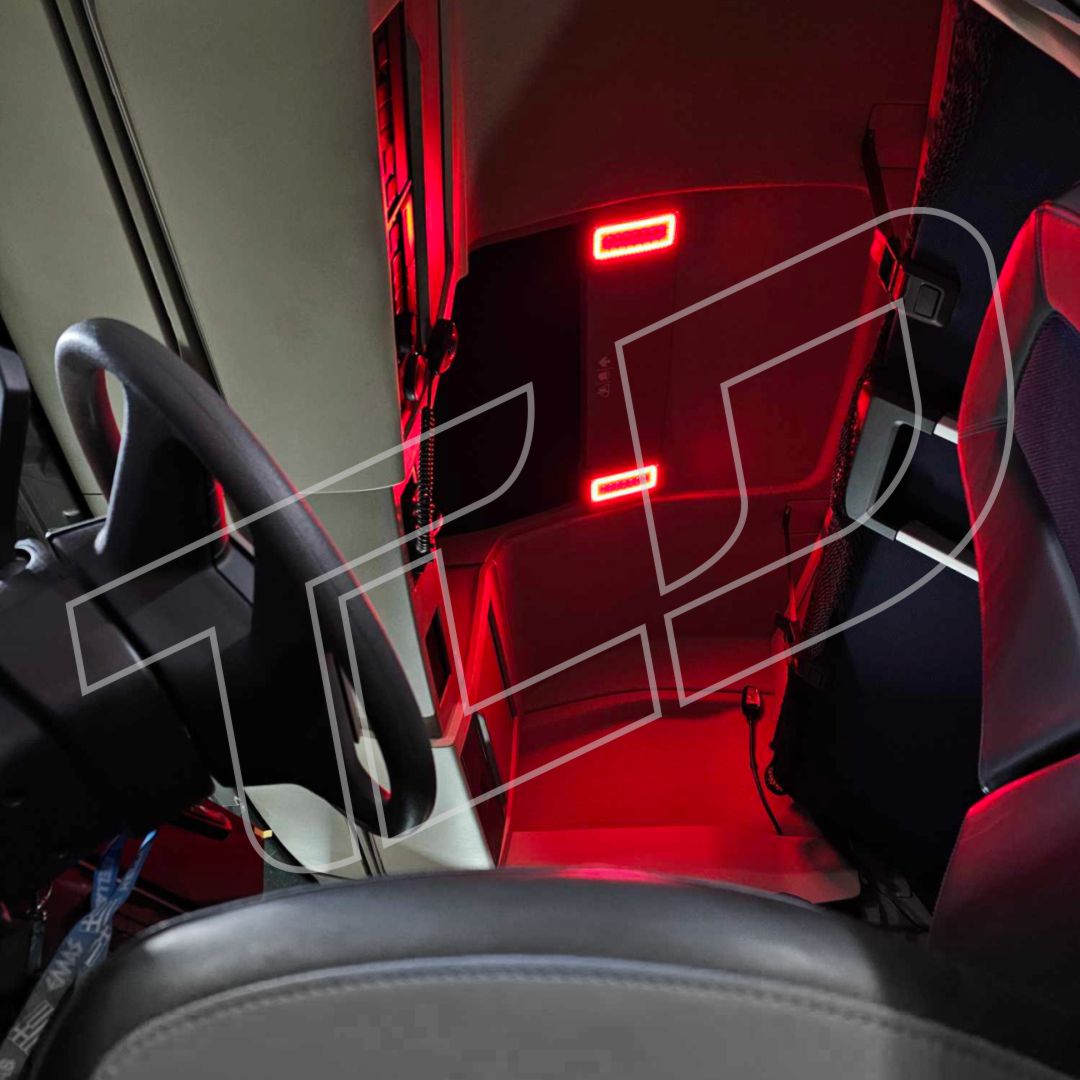 Volvo V5 Dual Colour interior lights (2020+ models)
